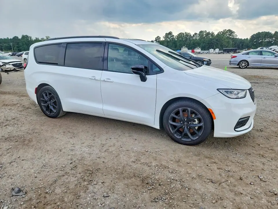 2025 CHRYSLER PACIFICA LIMITED  