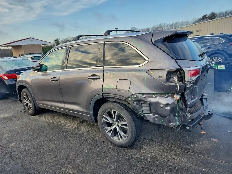 2016 TOYOTA HIGHLANDER XLE  