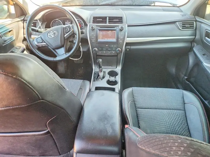 2015 TOYOTA CAMRY SE  