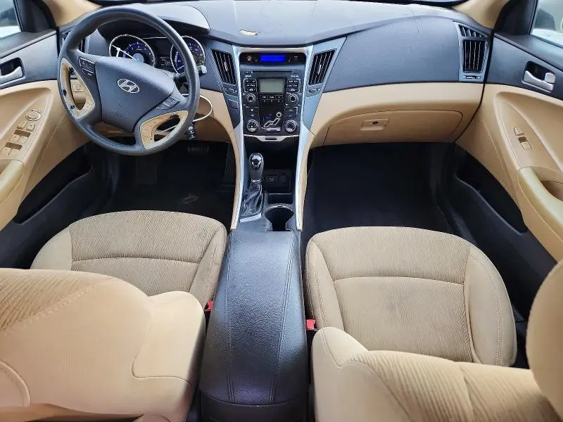 2011 HYUNDAI SONATA GLS  
