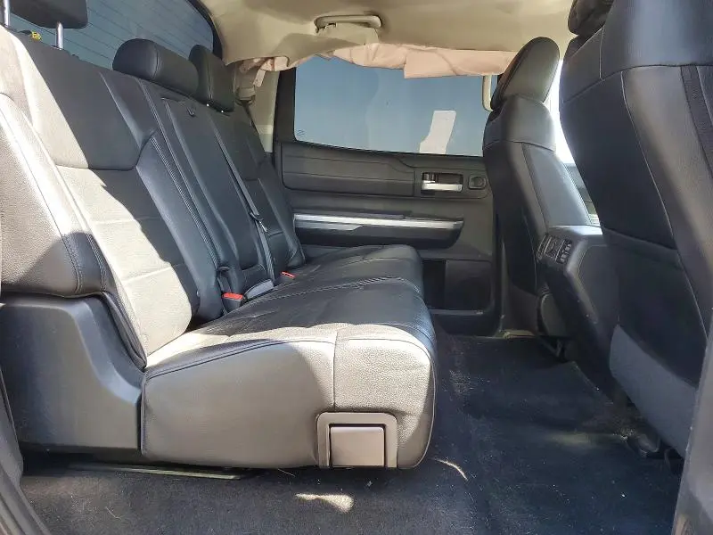 2017 TOYOTA TUNDRA CREWMAX LIMITED  