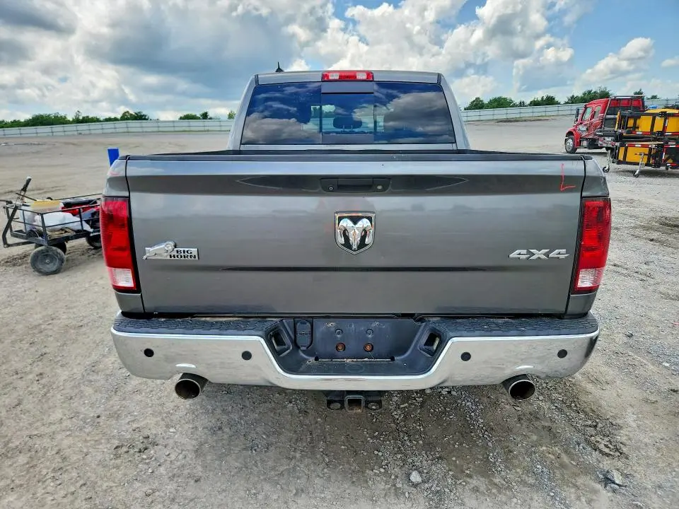 2013 RAM 1500 SLT  