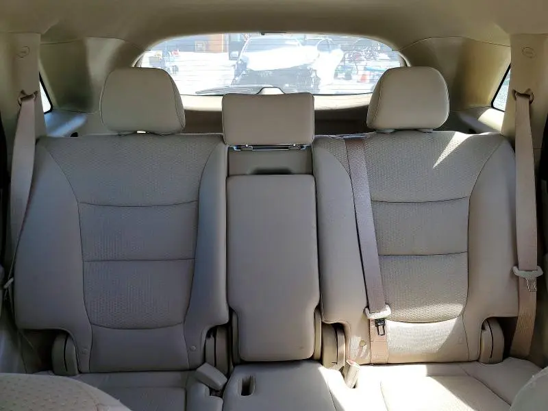 2011 KIA SORENTO LX  