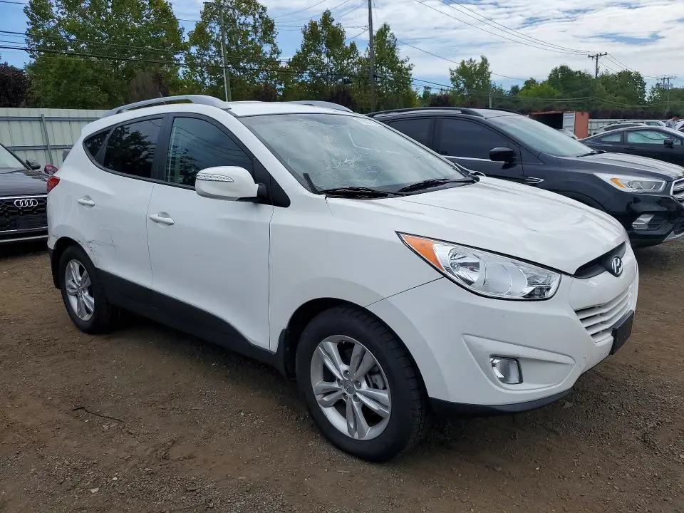 2013 HYUNDAI TUCSON GLS  