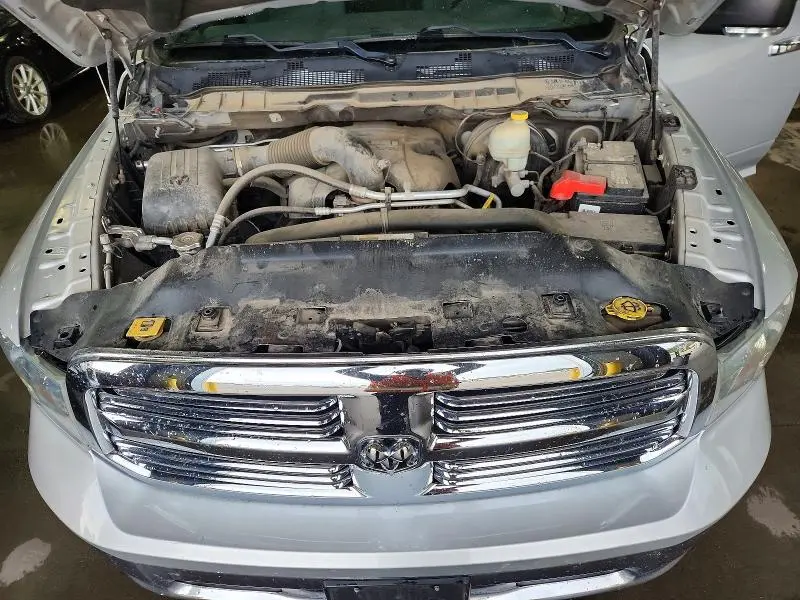 2015 RAM 1500 SLT  