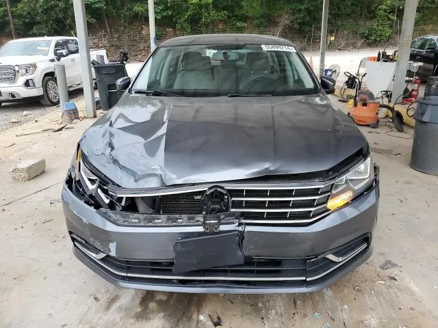 2017 VOLKSWAGEN PASSAT S  