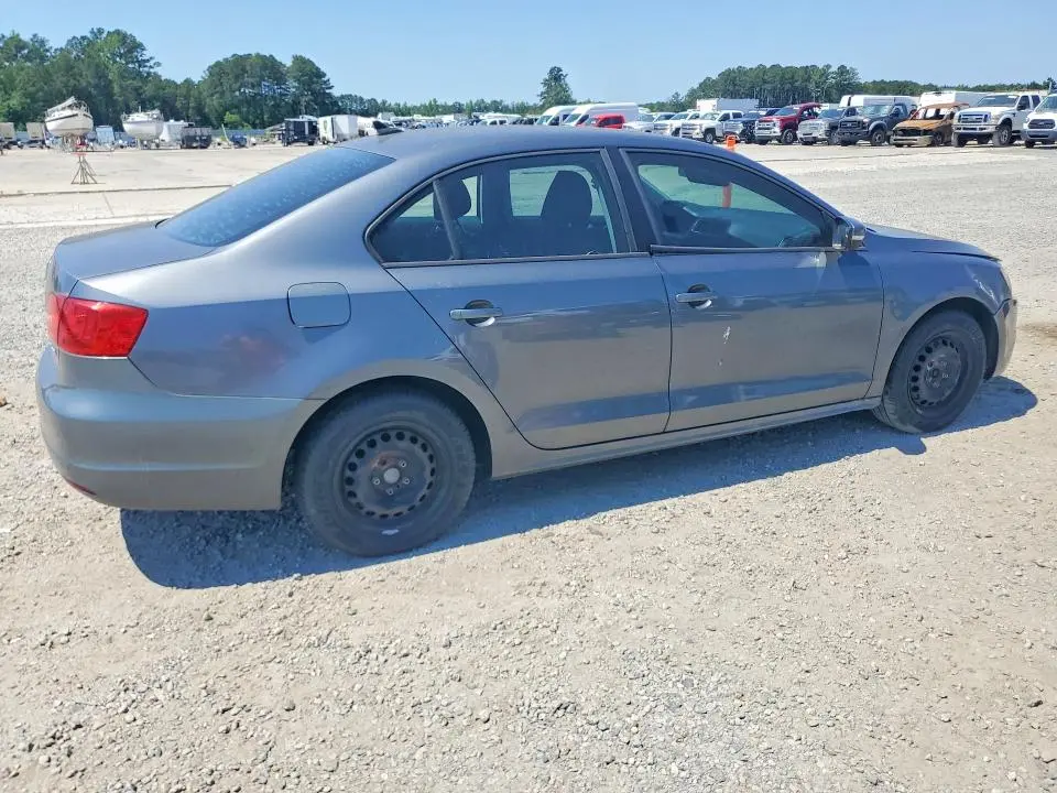 2012 VOLKSWAGEN JETTA SE  