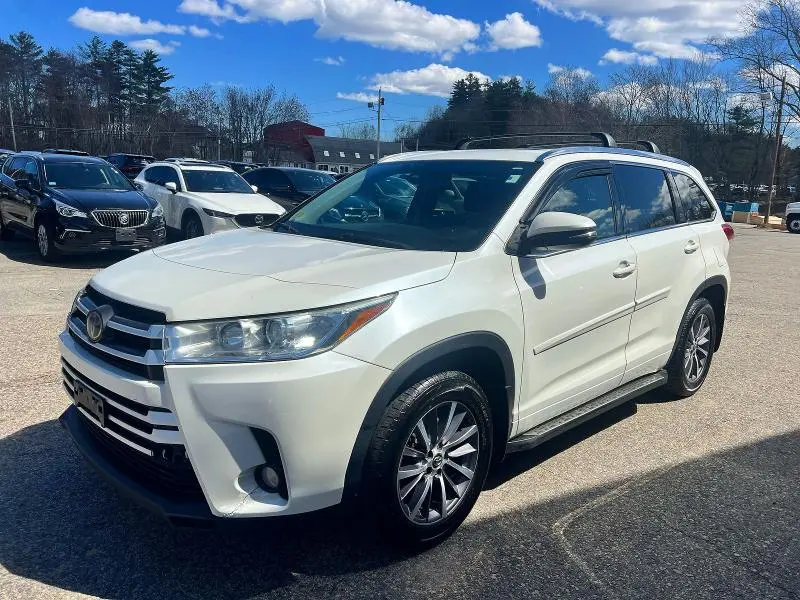 2017 TOYOTA HIGHLANDER XLE  