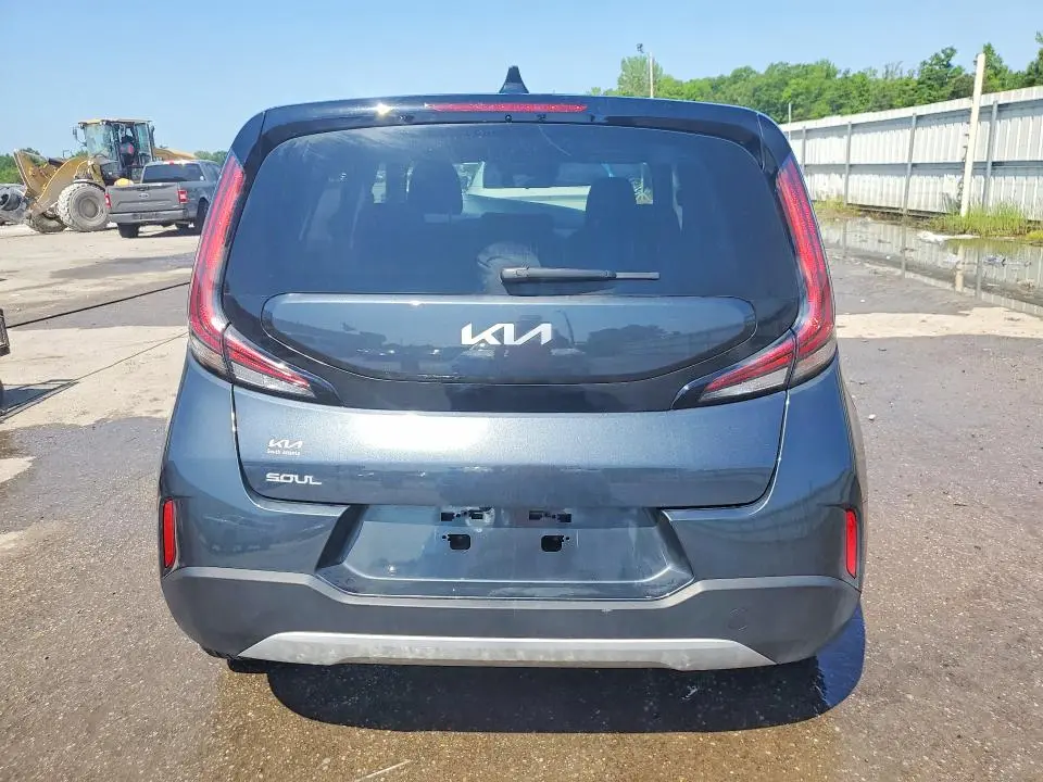 2025 KIA SOUL LX  