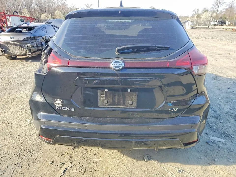 2021 NISSAN KICKS SV  