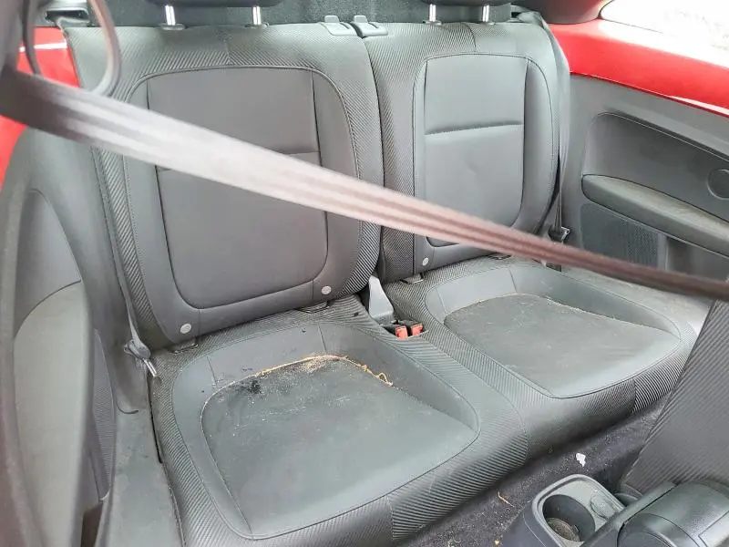 2019 VOLKSWAGEN BEETLE SE  