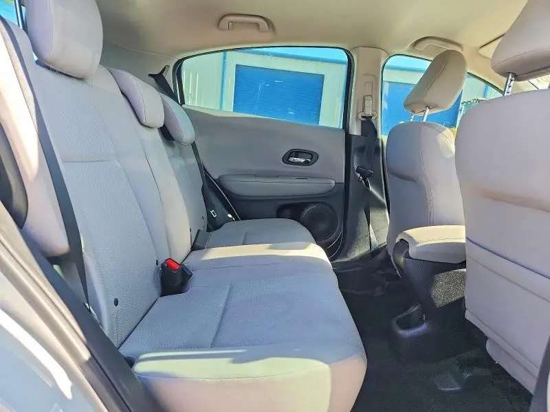 2016 HONDA HR-V LX  