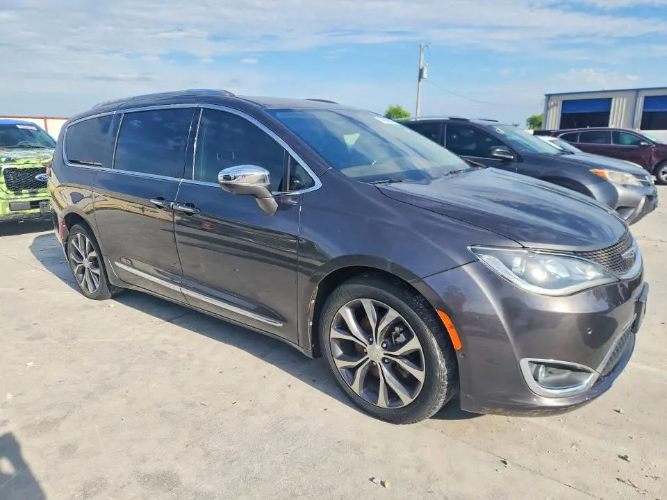 2018 CHRYSLER PACIFICA LIMITED  