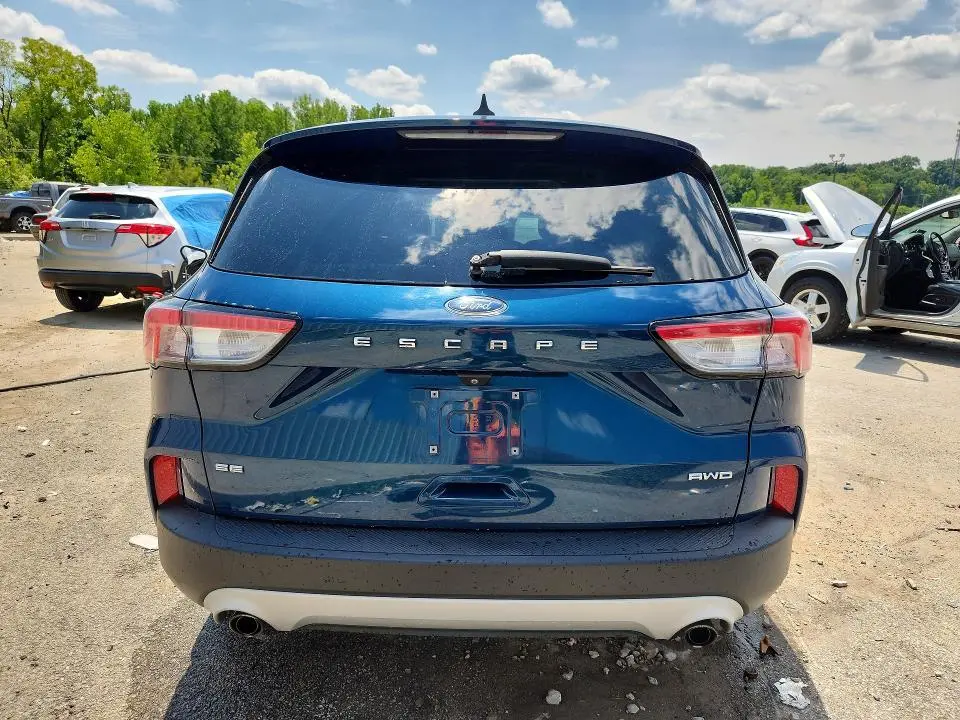 2020 FORD ESCAPE SE  