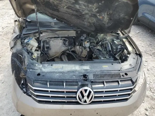 2015 VOLKSWAGEN PASSAT SE  