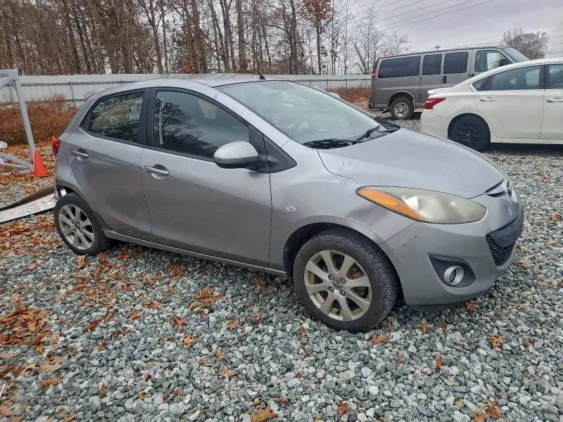 2013 MAZDA MAZDA2   