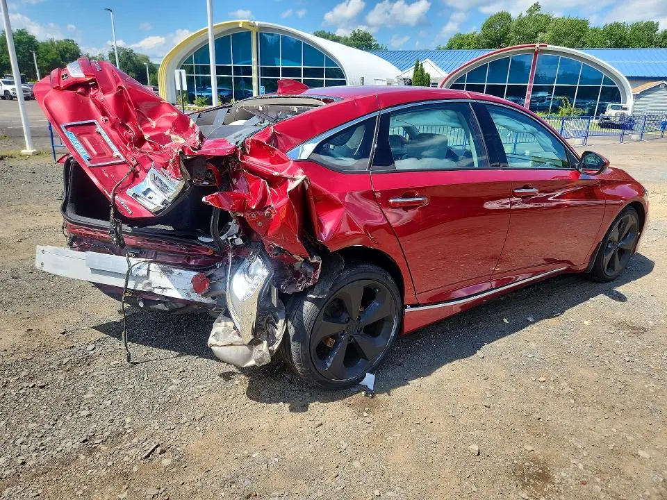 2018 HONDA ACCORD TOURING  