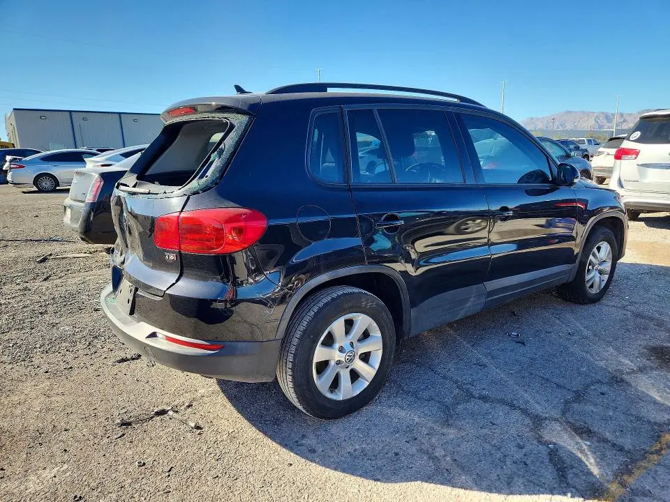2017 VOLKSWAGEN TIGUAN S  