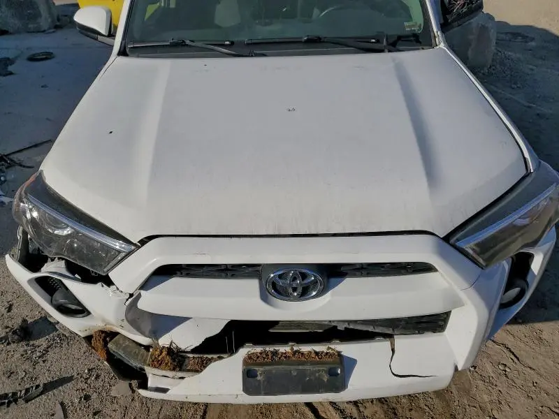 2018 TOYOTA 4RUNNER SR5  