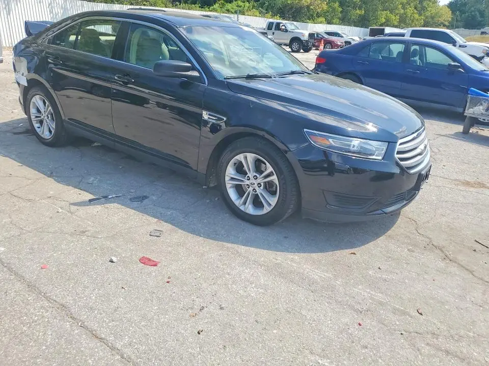 2016 FORD TAURUS SE  