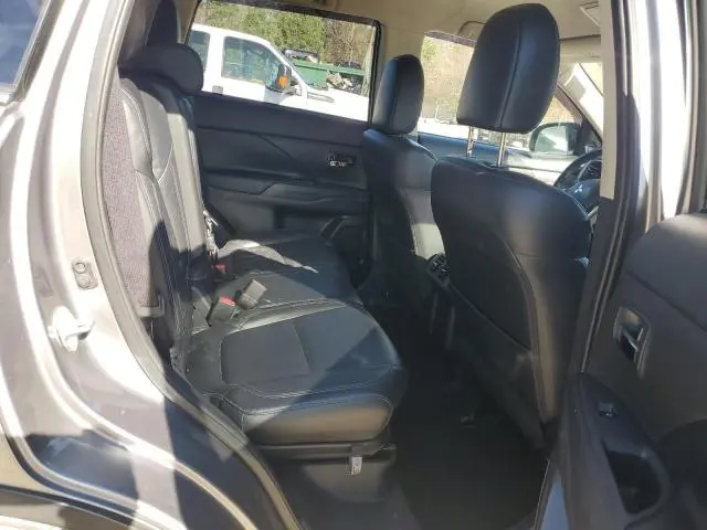 2020 MITSUBISHI OUTLANDER SE  