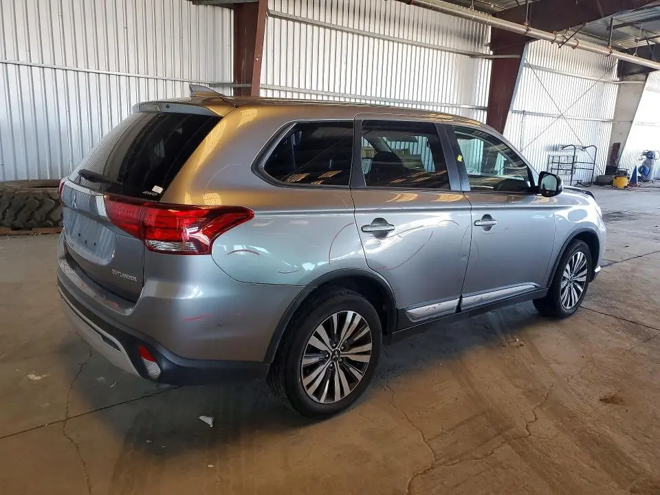 2019 MITSUBISHI OUTLANDER SE  