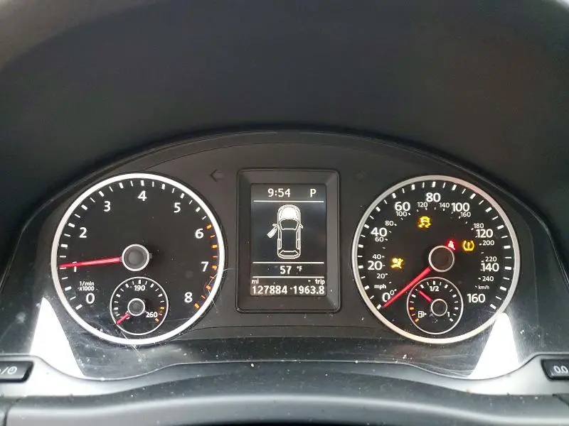 2017 VOLKSWAGEN TIGUAN SPORT  