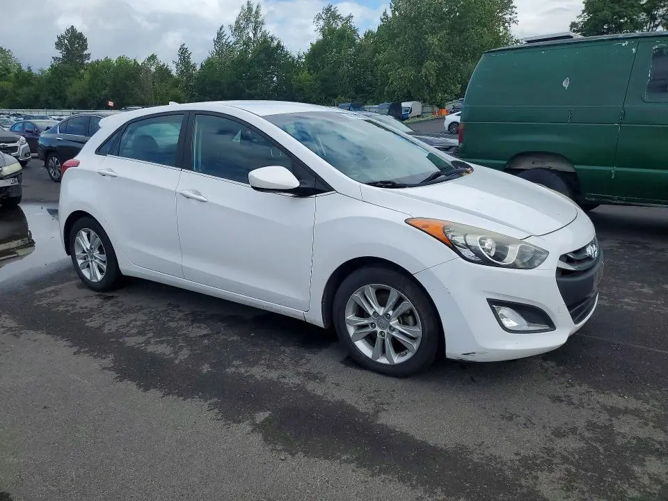2013 HYUNDAI ELANTRA GT BASE  