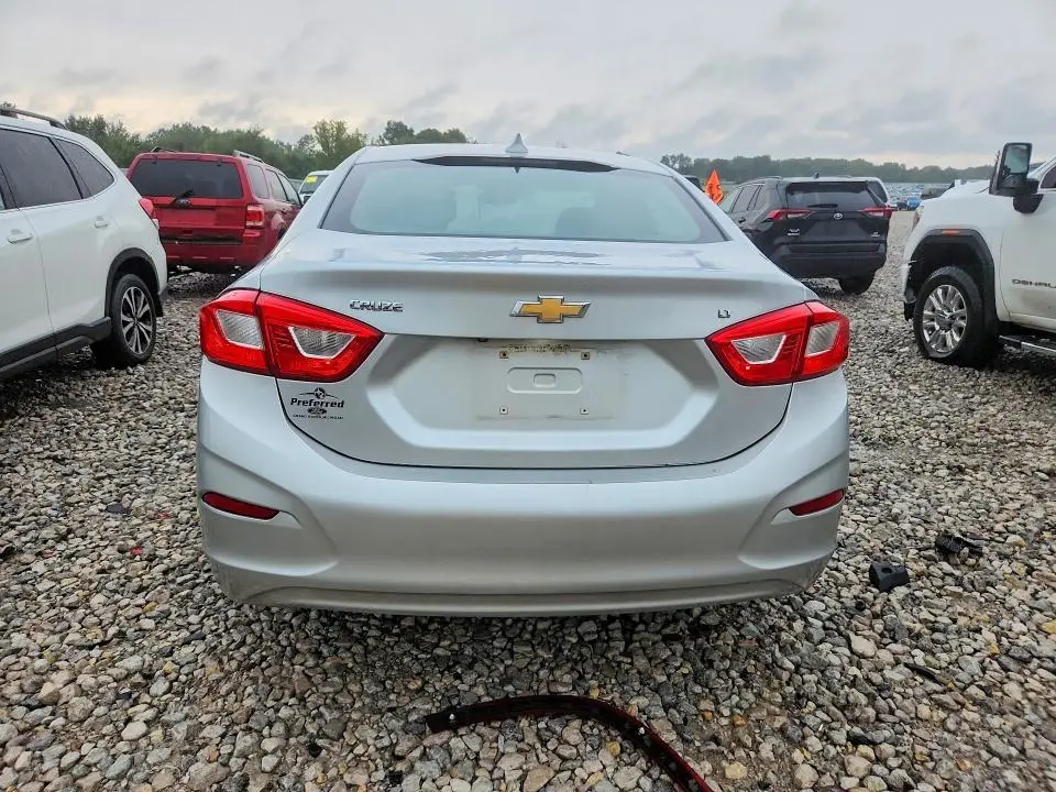 2017 CHEVROLET CRUZE LT  