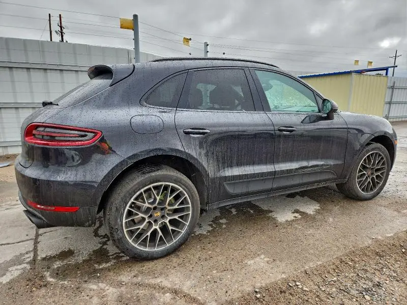 2015 PORSCHE MACAN S  