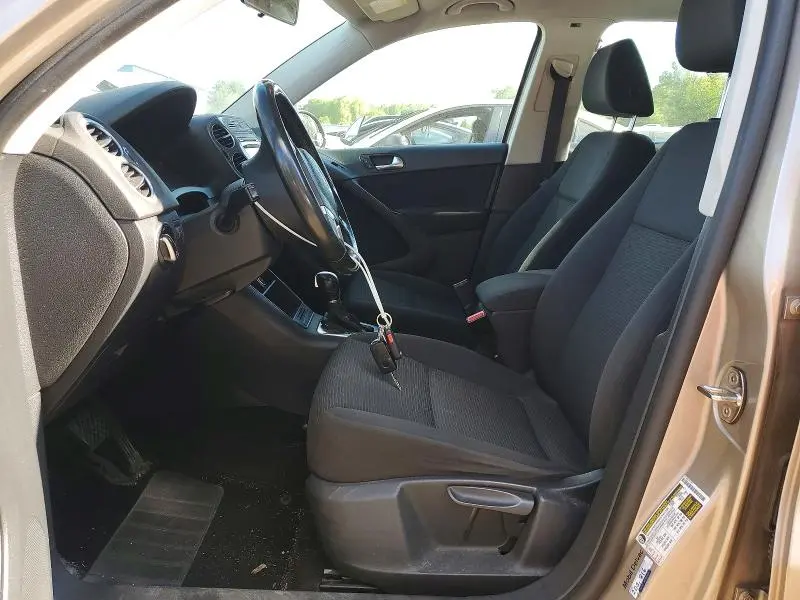 2015 VOLKSWAGEN TIGUAN S  