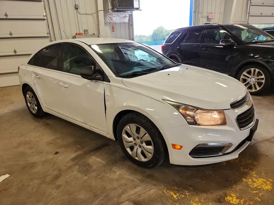 2015 CHEVROLET CRUZE LS  