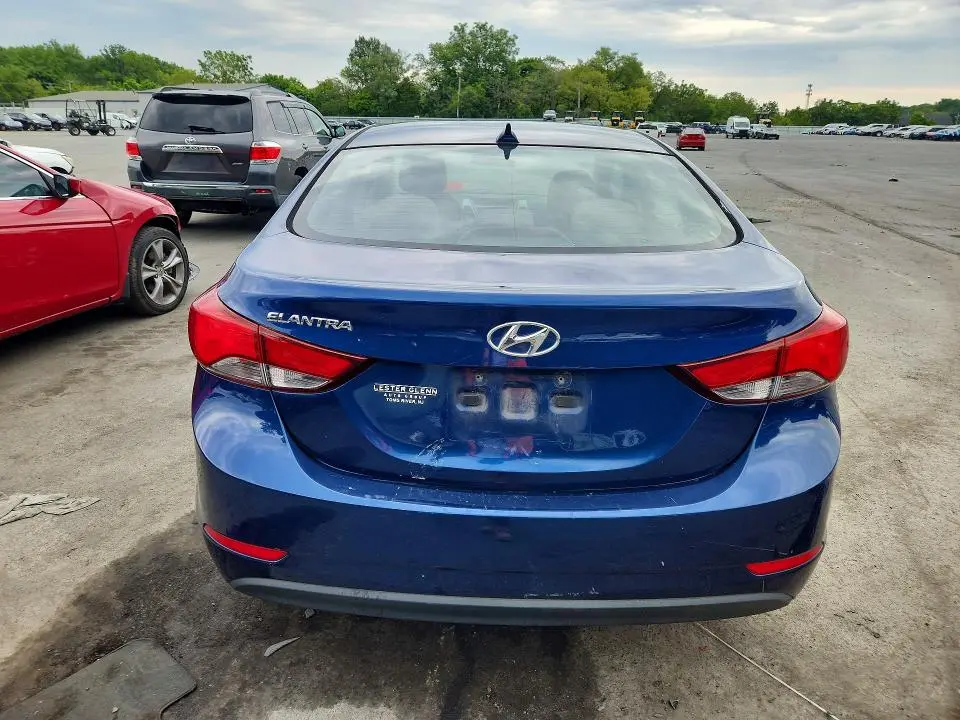 2016 HYUNDAI ELANTRA SE  