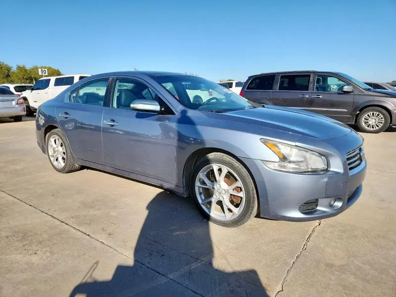 2012 NISSAN MAXIMA S  