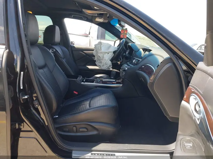 2019 INFINITI Q70 3.7 LUXE