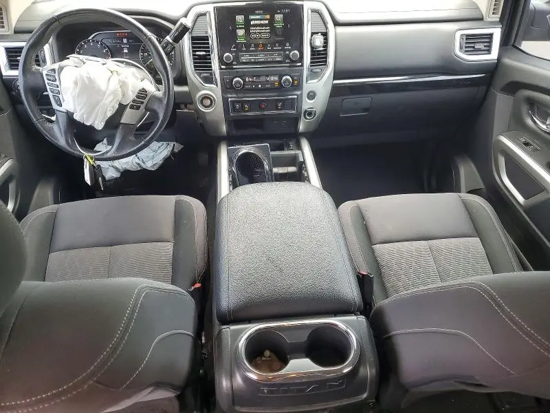 2021 NISSAN TITAN SV  