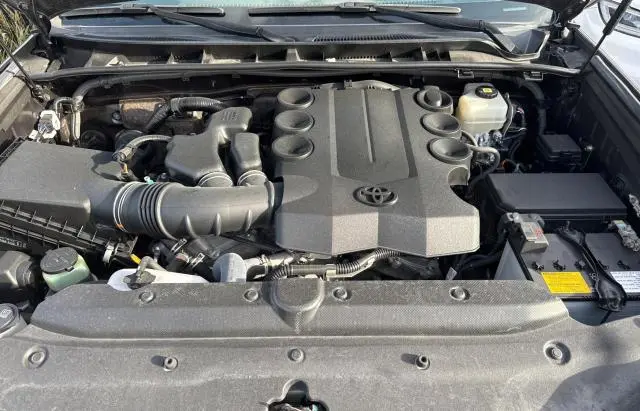 2021 TOYOTA 4RUNNER VENTURE  