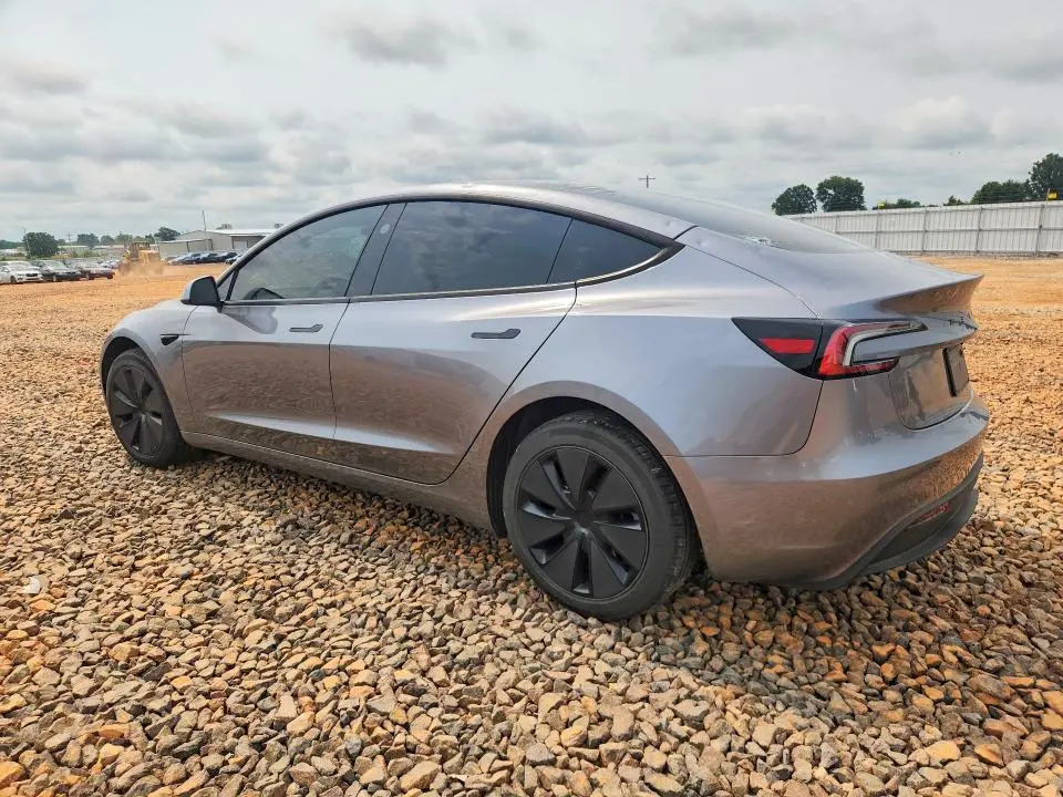2026 TESLA MODEL 3   
