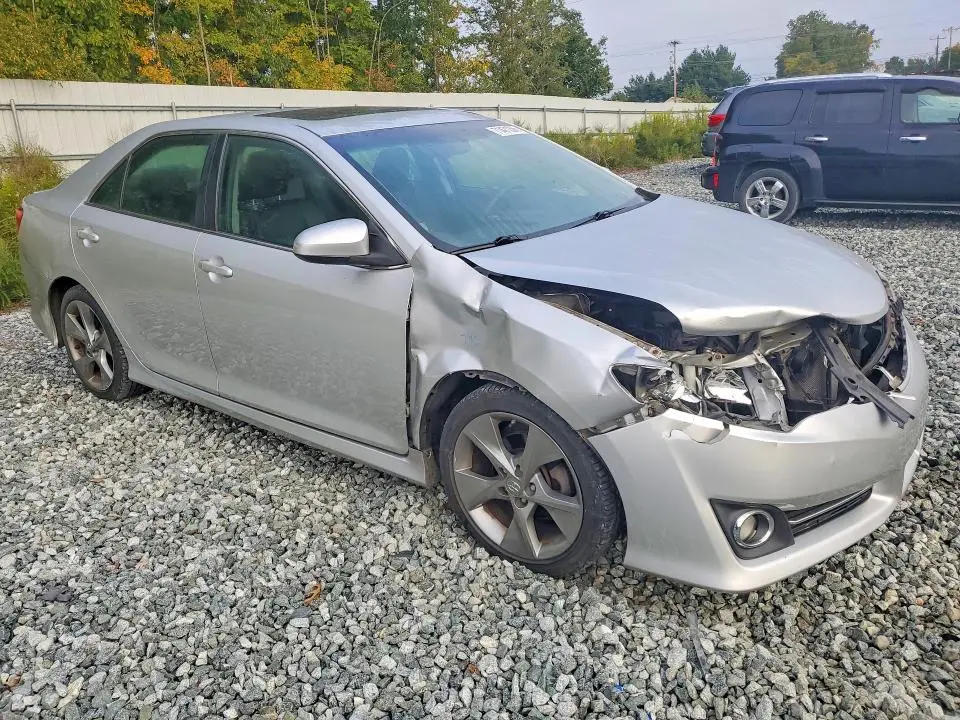 2014 TOYOTA CAMRY SE SPORT  