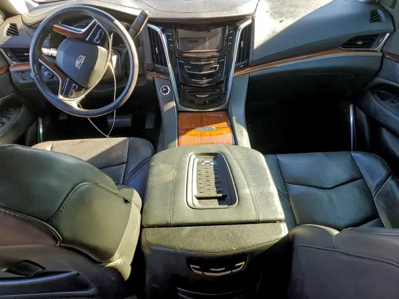 2017 CADILLAC ESCALADE LUXURY  