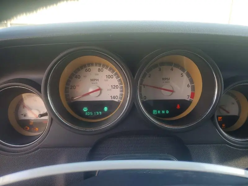 2010 DODGE CHALLENGER SE  