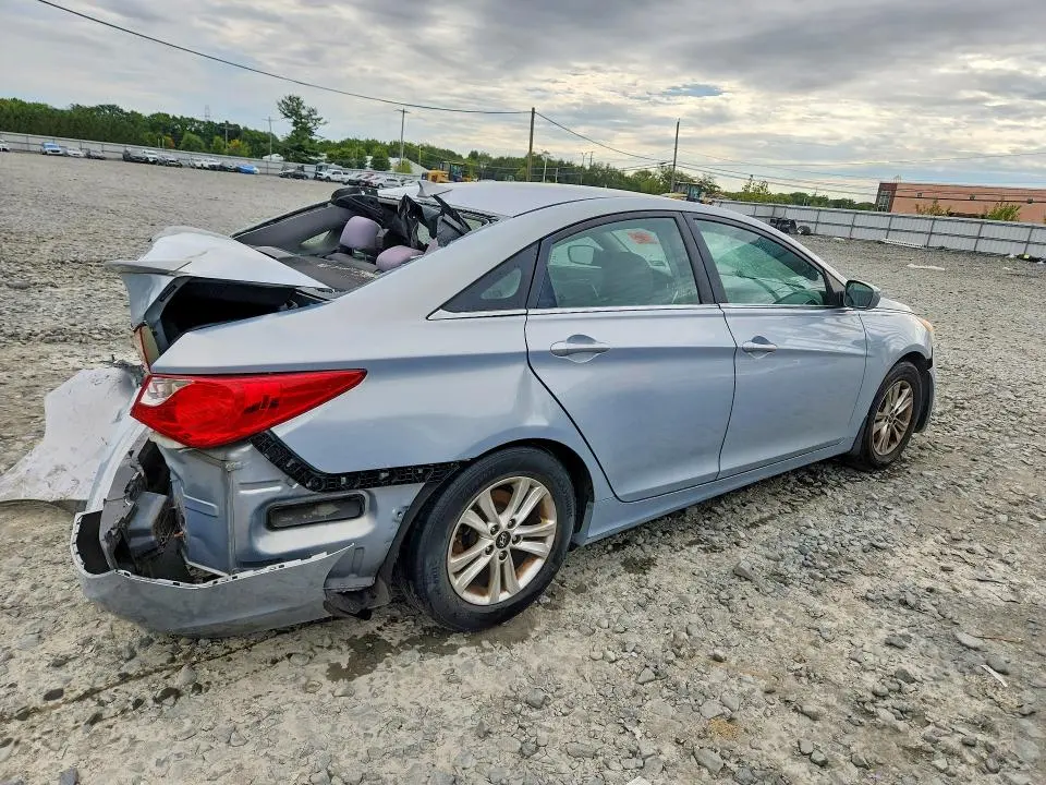 2013 HYUNDAI SONATA GLS  