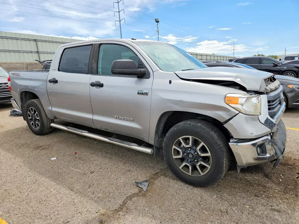 2015 TOYOTA TUNDRA CREWMAX SR5  