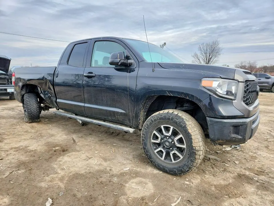 2018 TOYOTA TUNDRA SR  