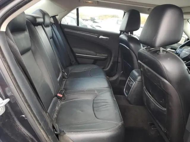 2016 CHRYSLER 300 LIMITED  