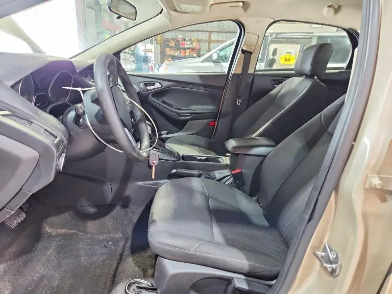 2017 FORD FOCUS SE  