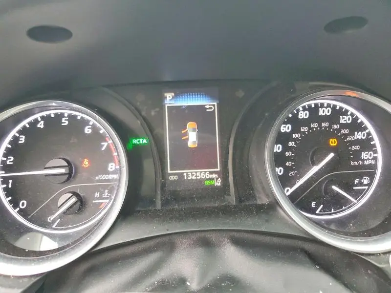 2018 TOYOTA CAMRY SE  