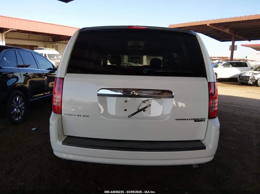 2010 CHRYSLER TOWN & COUNTRY TOURING