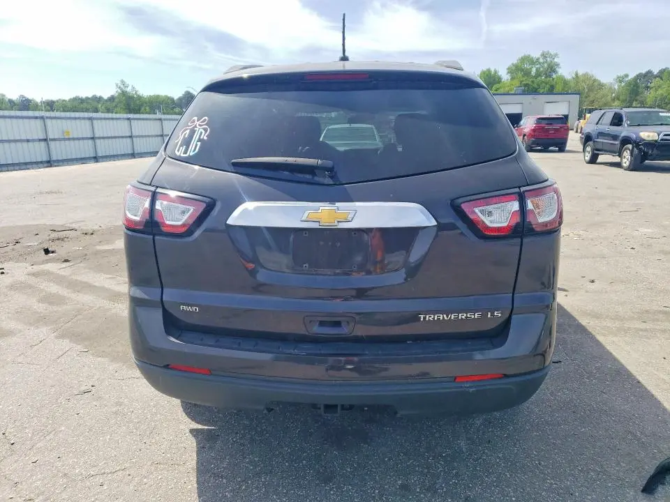 2015 CHEVROLET TRAVERSE LS  
