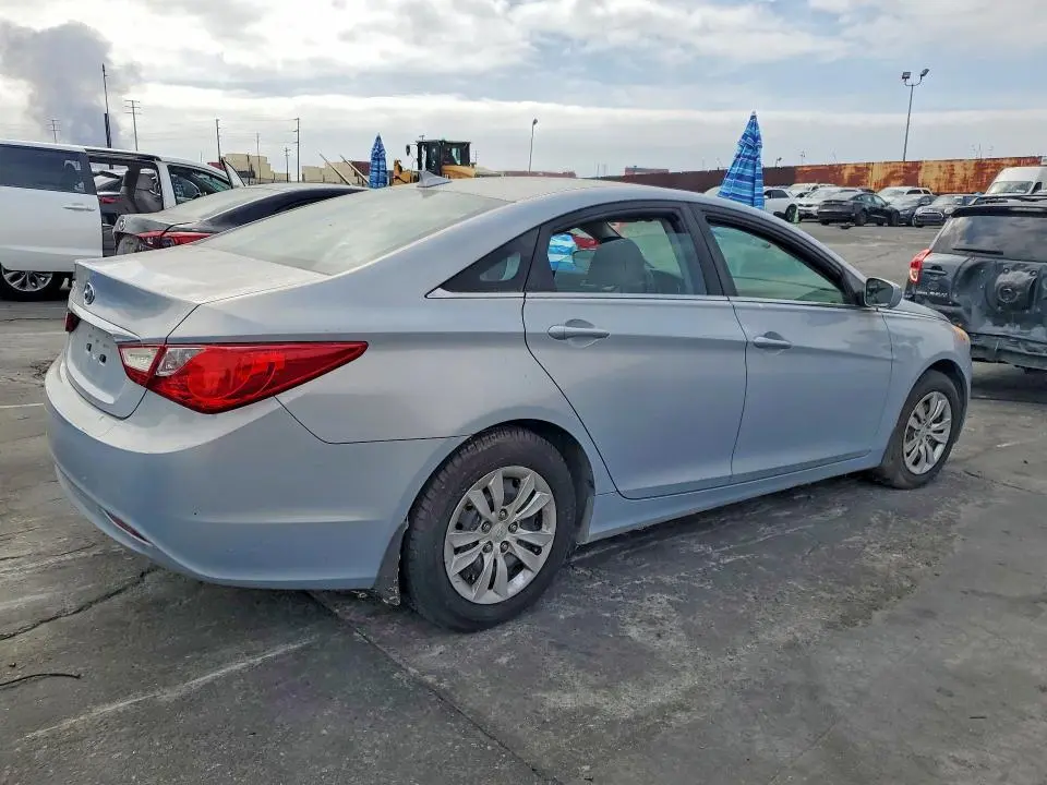 2013 HYUNDAI SONATA GLS  